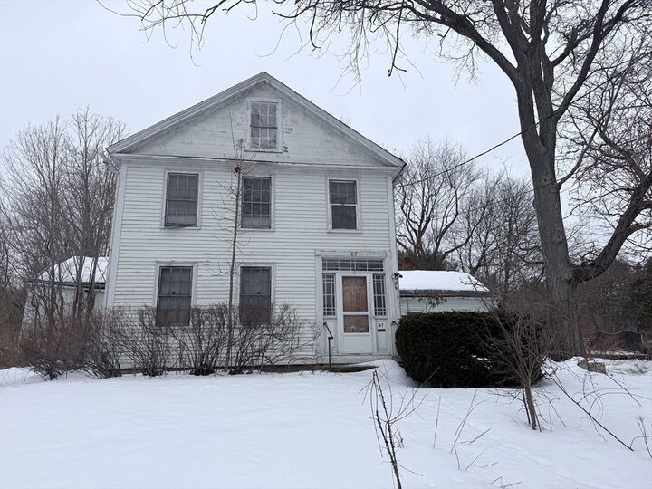 Property Photo:  47 Elm St  MA 01535 