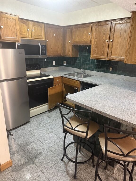 Property Photo:  60 Rantoul Street 114N  MA 01915 