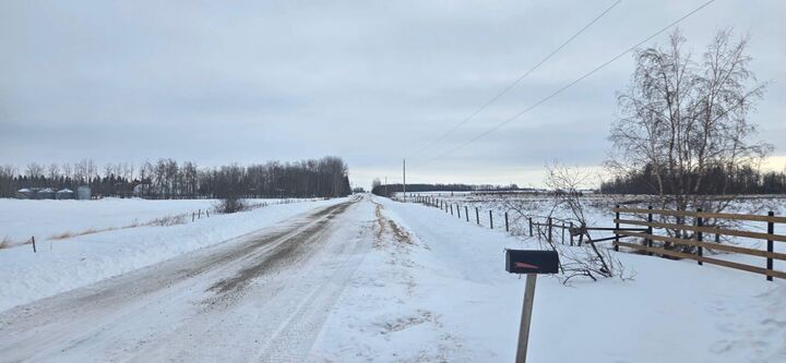 Property Photo: 262053 Township Road 444 AB T4J 1R2