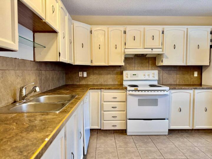 Property Photo:  439 Ranchview Court NW  AB T3G 1A7 