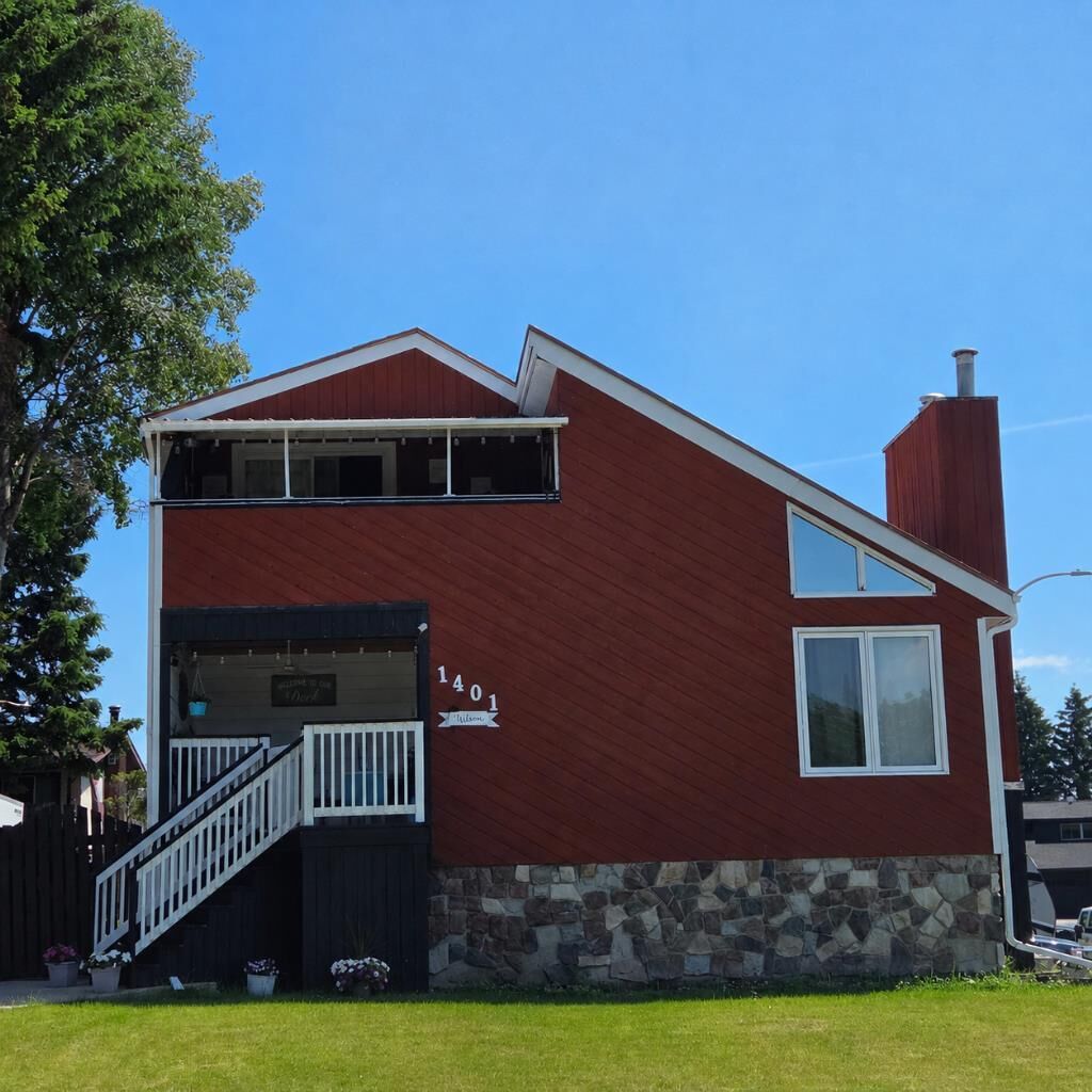 Property Photo: 1401 54 Street AB T7E 1H5