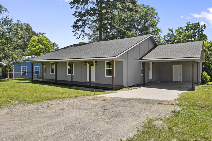 Property Photo:  1409 S 11th  LA 71446 