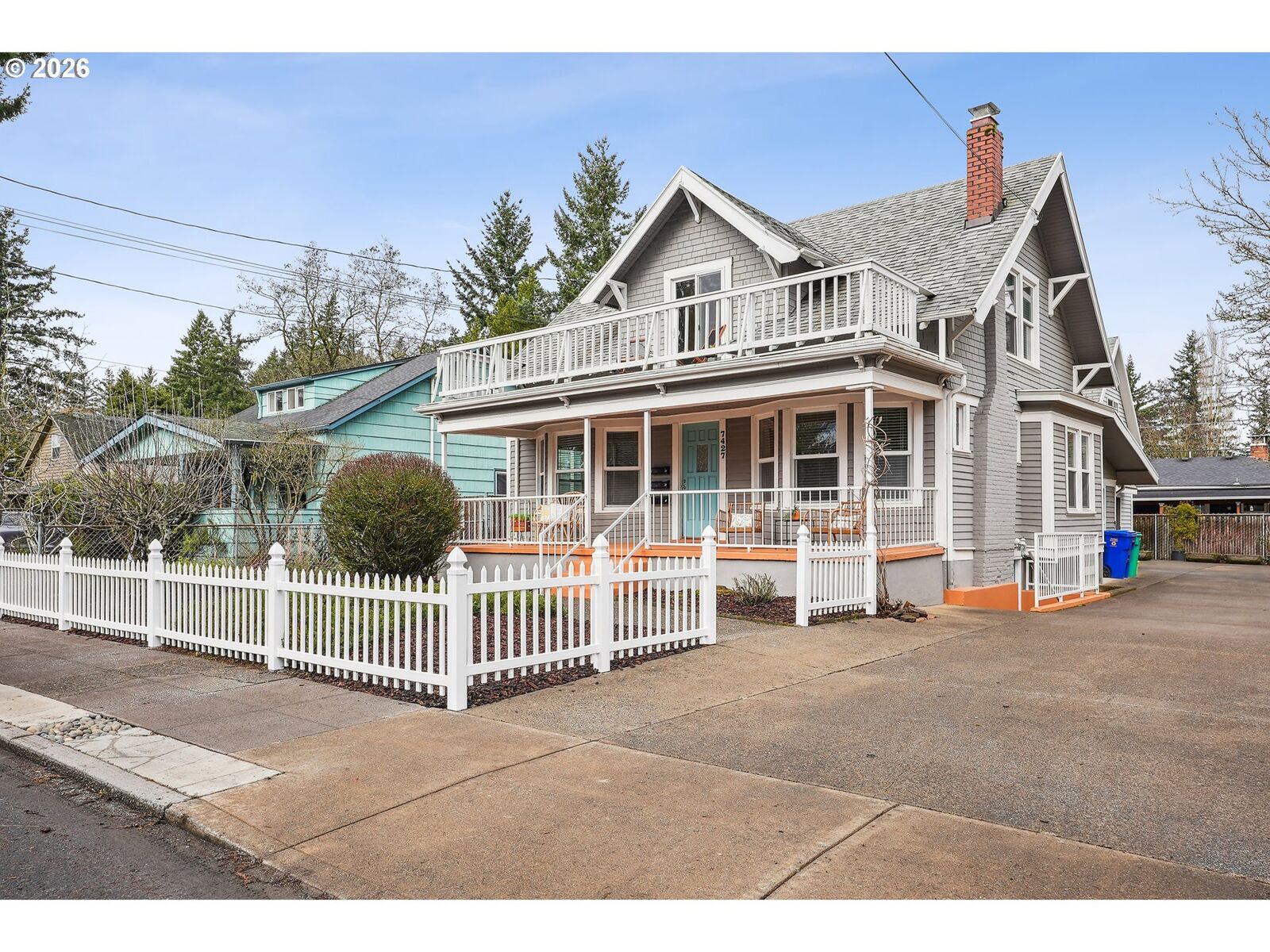 Property Photo:  7427 SE Woodstock Blvd  OR 97206 