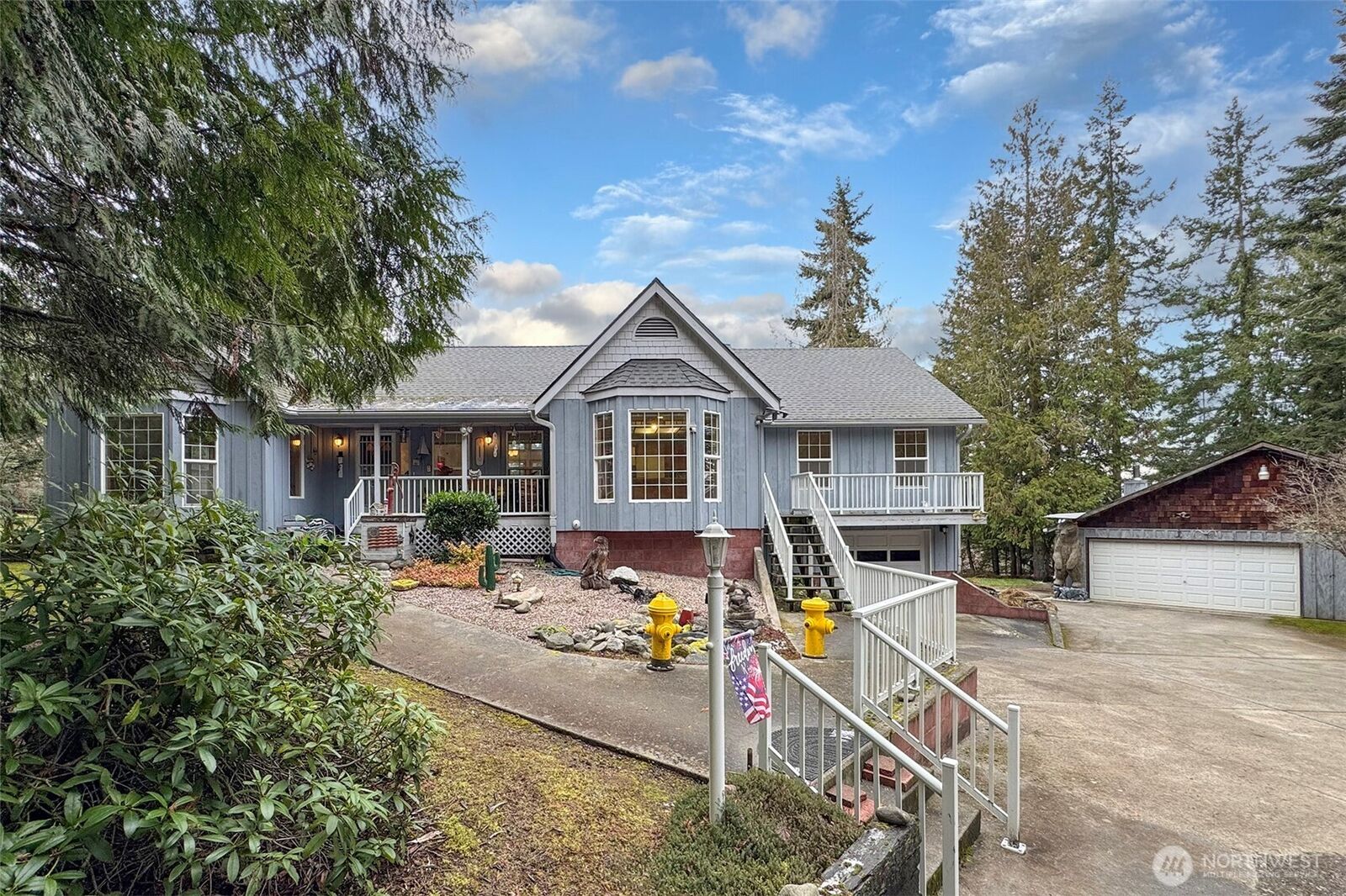 Property Photo:  202 W Emerald Forest Lane  WA 98382 