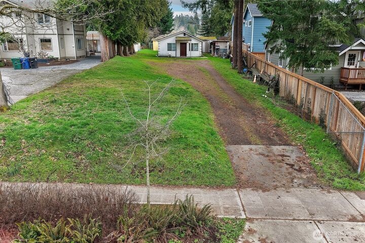 Property Photo:  13034  30th Avenue NE  WA 98125 
