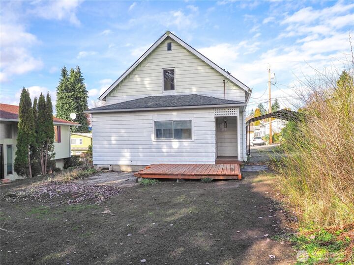 Property Photo:  1201 N 29th Street  WA 98056 
