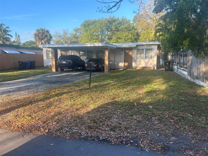 Property Photo:  2721-2731 SW 13 Avenue  FL 33315 