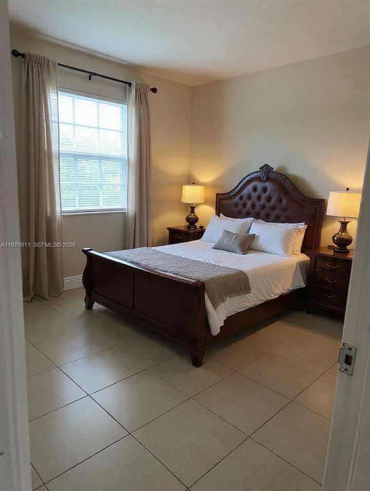 Property Photo: 861 E 14th St 0 FL 33010