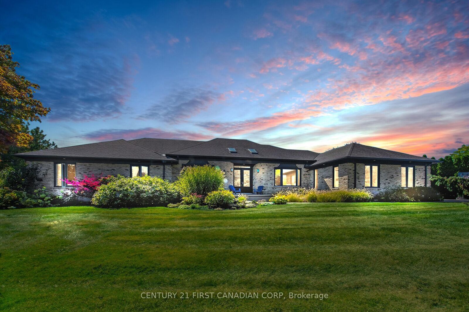 Property Photo:  768 Franklinway Crescent  ON N6G 5C8 