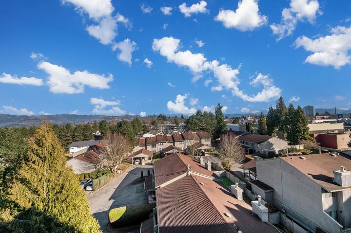 Photo de la propriété:  32838 Landeau Place 601  BC V2S 0M6 