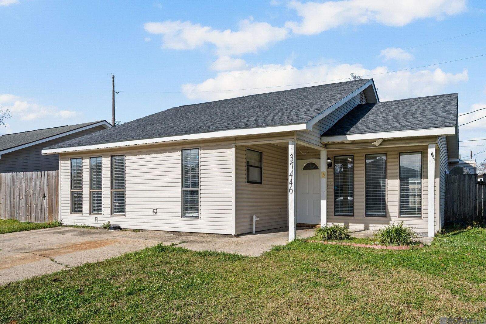Property Photo:  37446 E Hillside Dr  LA 70769 