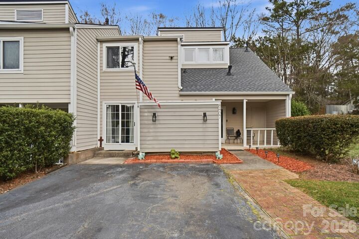 Property Photo:  8407 Cricket Lake Drive  NC 28277 