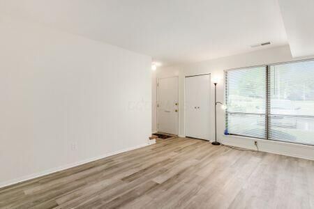 Property Photo:  4692 Charecote Lane  OH 43220 