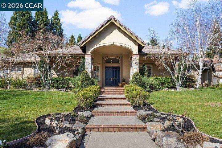 Property Photo:  20 Timberview Ct  CA 94506 