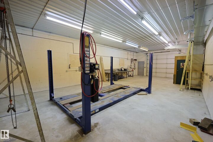 Property Photo: 274032 Twp Road 480 AB T0C 2P0