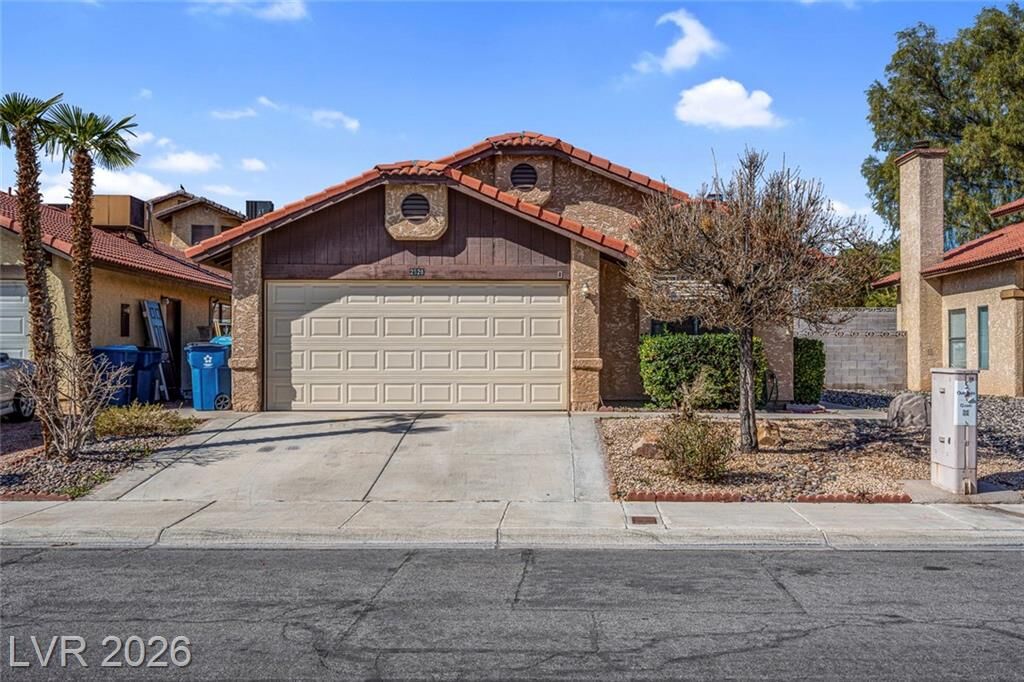 Property Photo: 2528 Charteroak Street NV 89108