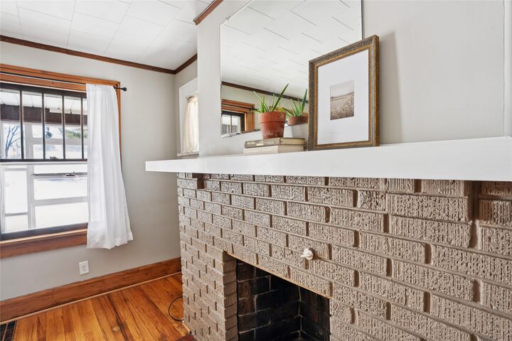 Property Photo: 2833 School Street IA 50311