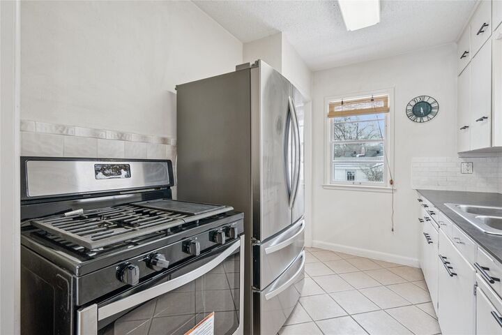 Property Photo:  2415 48th Street  IA 50310 