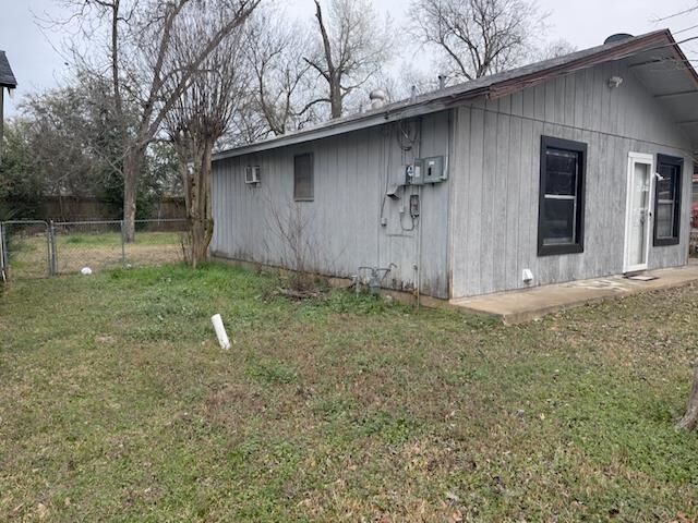 Property Photo:  109 Shawnee St  TX 75654 