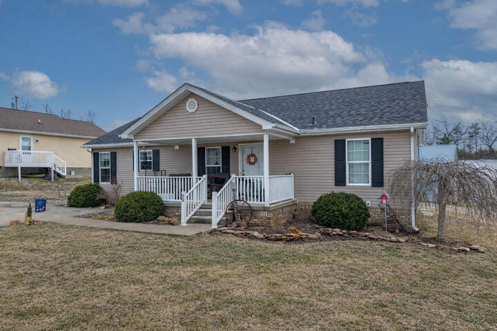 Property Photo:  99 Kennedy Court  KY 40351 