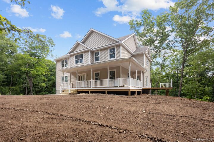 Property Photo:  194 South Road  NY 12531 