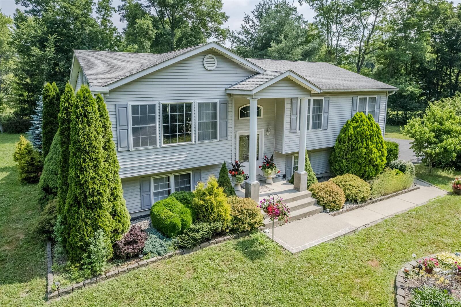 Property Photo:  300 Mountain Lodge Road  NY 10950 