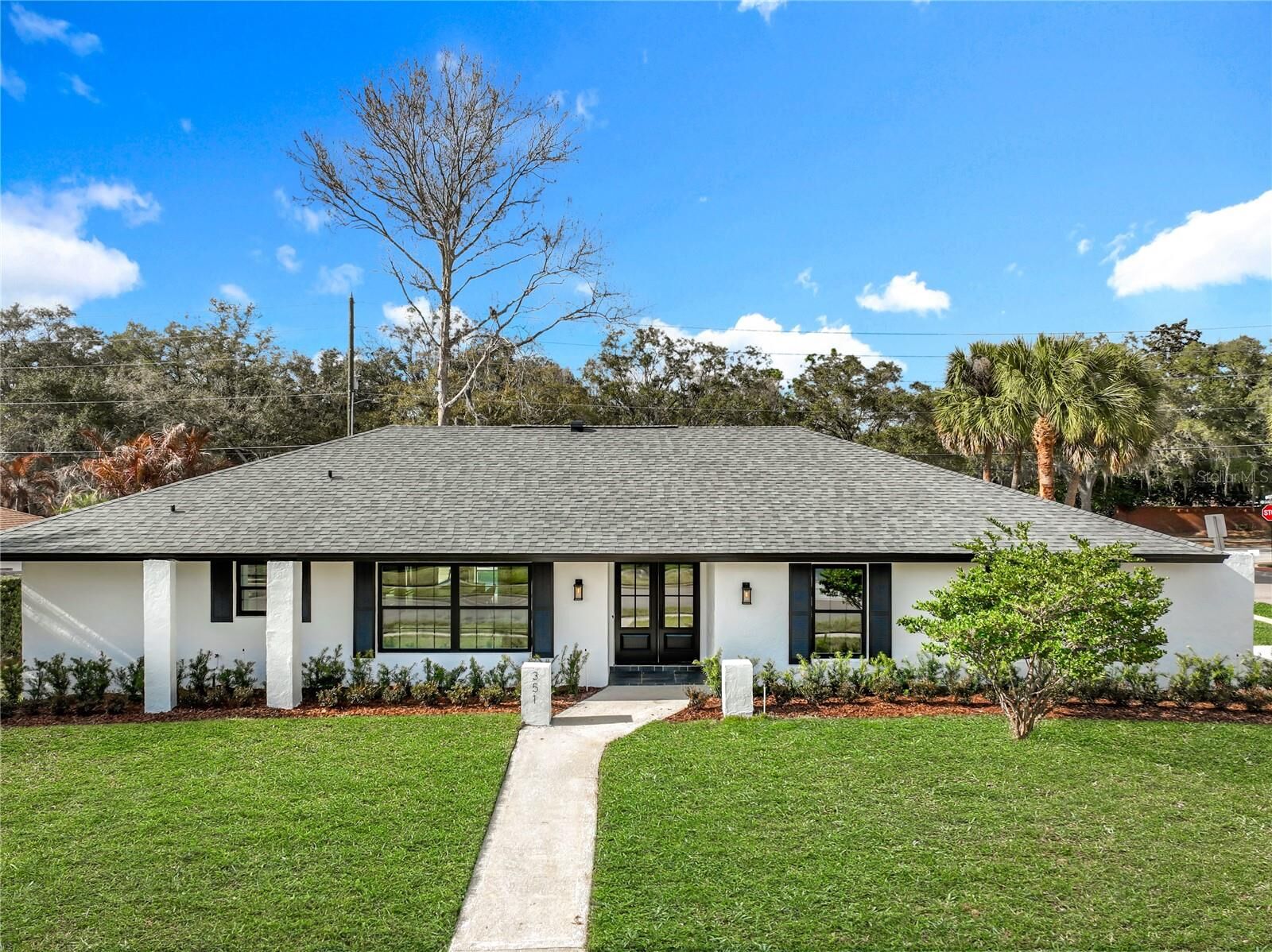 Property Photo: 351 White Oak Circle FL 32751