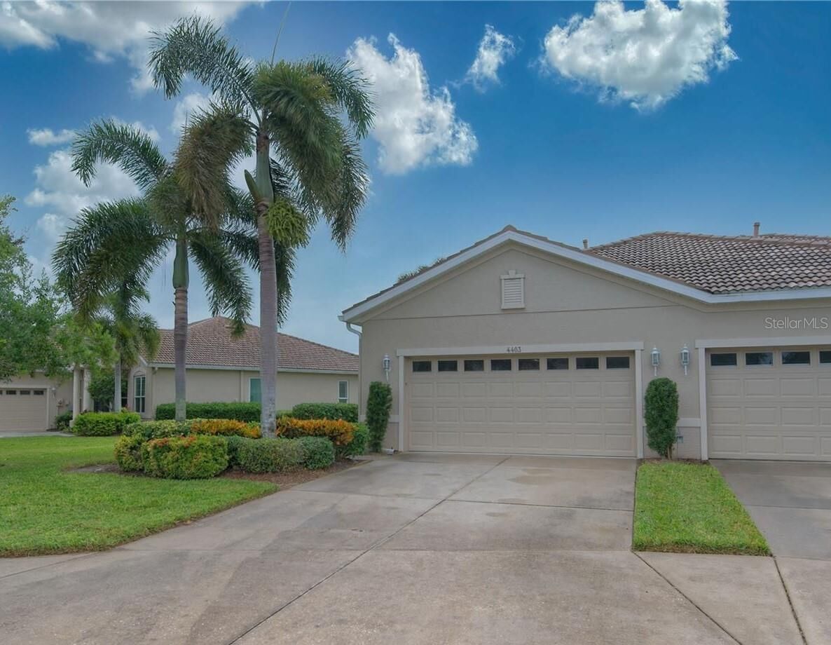 Property Photo: 4403 Kariba Lake Terrace FL 34243