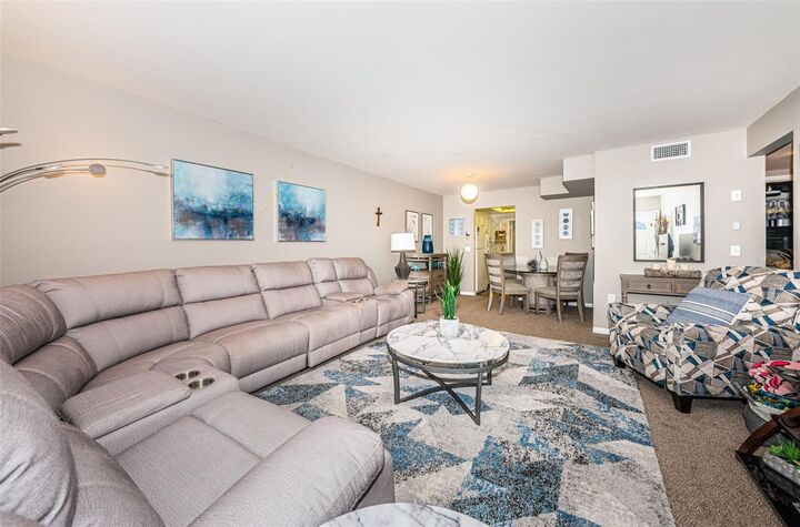 Property Photo: 5955 18th Street N 7 FL 33714