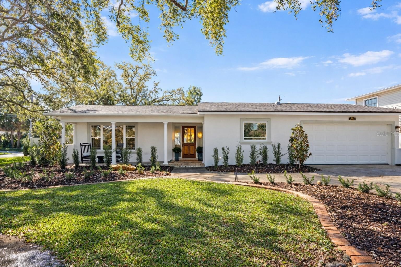 Property Photo:  1182 41st Avenue NE  FL 33703 