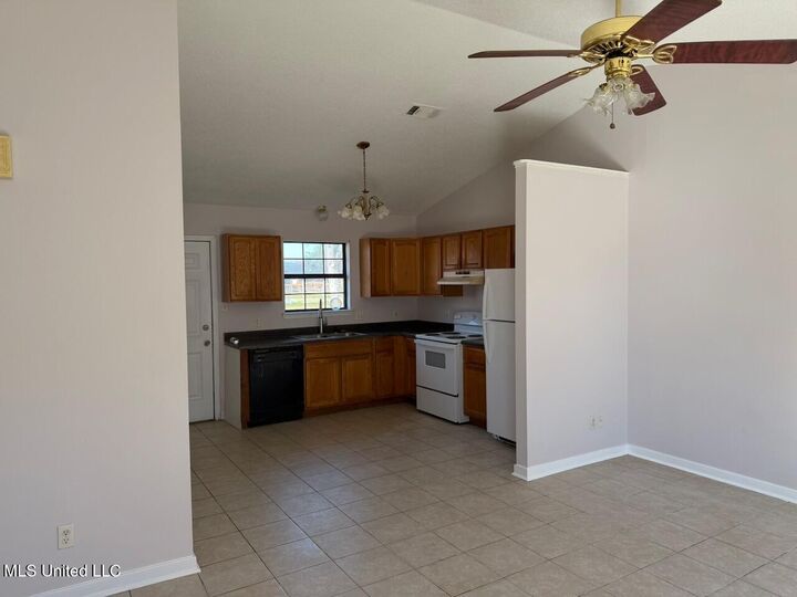 Property Photo: 2414 34th Avenue MS 39501