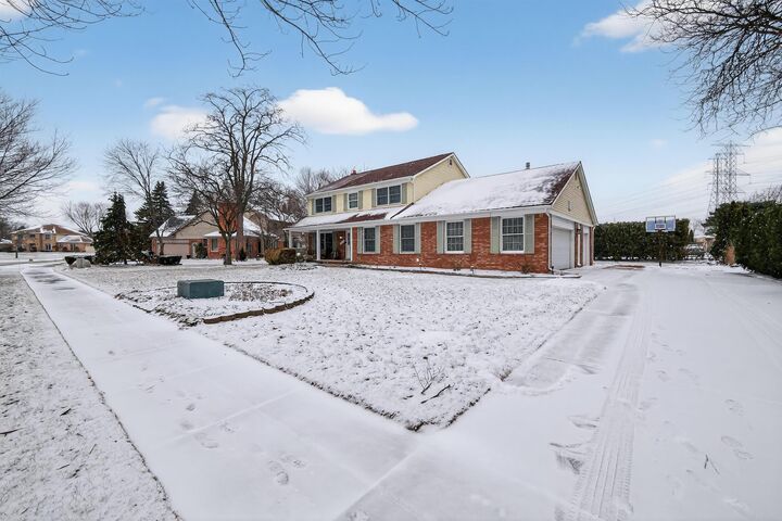 Property Photo: 46922 Ben Franklin Drive MI 48315