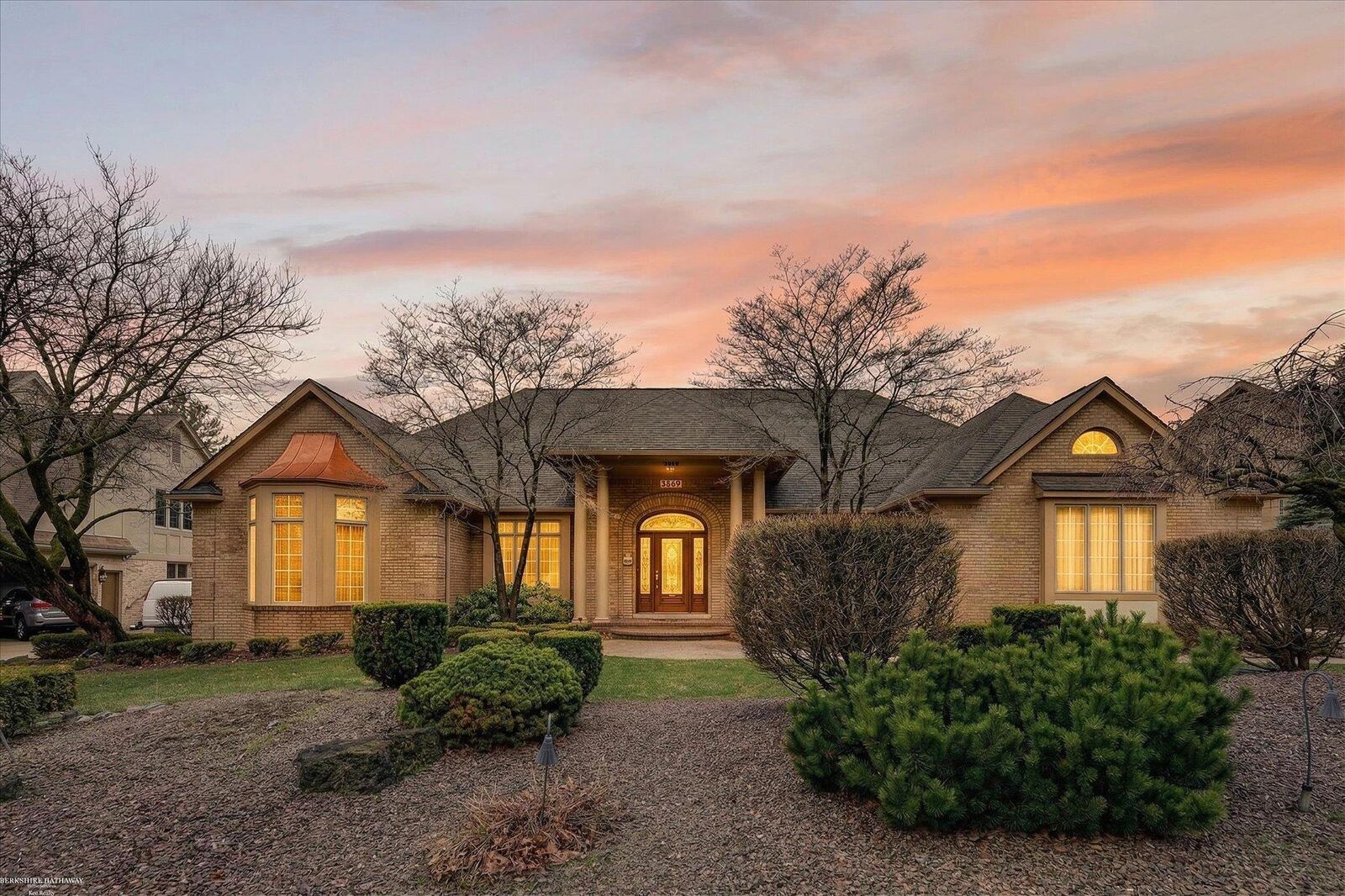 Property Photo:  5500 Crystal Creek Lane  MI 48094 