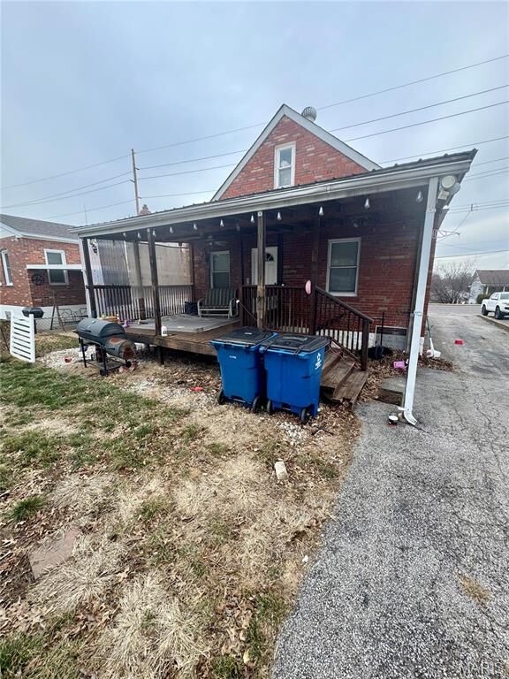 Property Photo: 504 W Ripa Avenue MO 63125