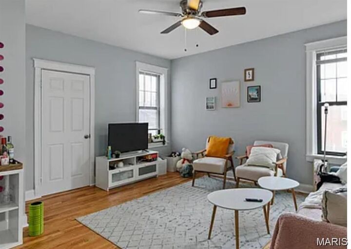 Property Photo: 6274 Cates Avenue 2E MO 63130