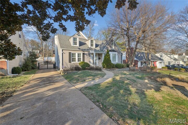 Property Photo: 789 Glenvista Place MO 63122