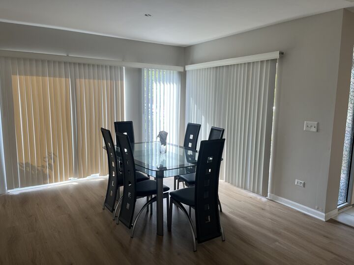 Property Photo: 501 Kelburn Road IL 60015