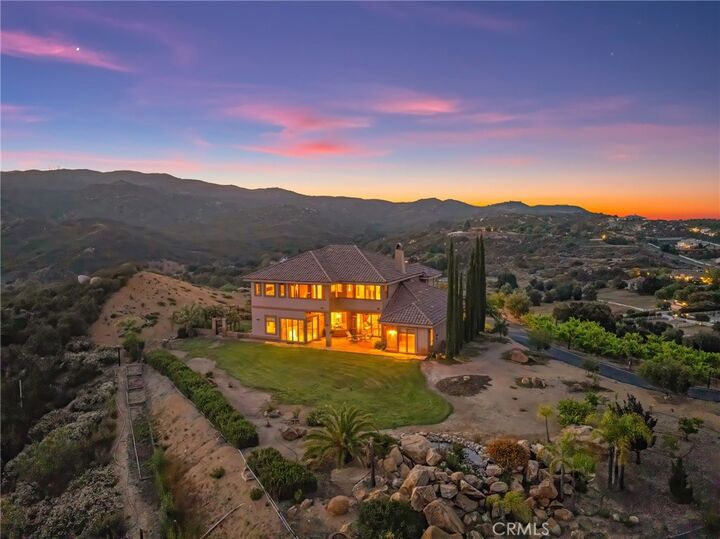 Property Photo:  37654 Calle De Lobo  CA 92562 