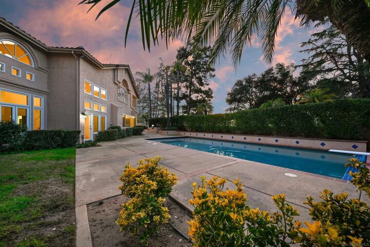 Property Photo:  516 Camino Bailen  CA 92029 