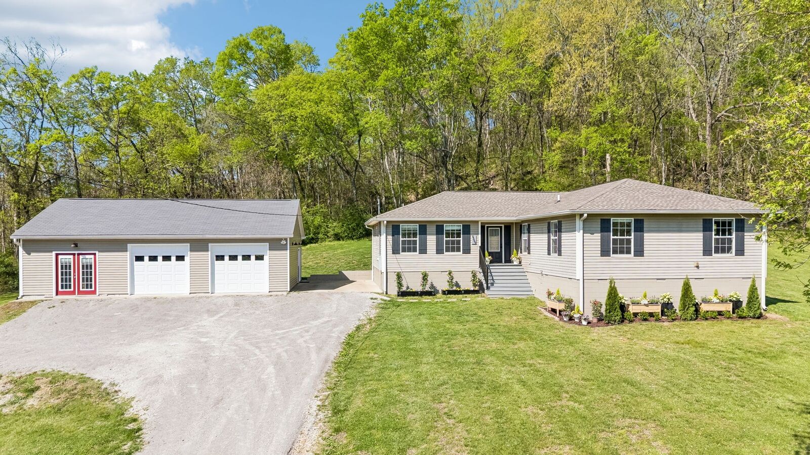 Property Photo:  5309 Carters Creek Pike  TN 37179 