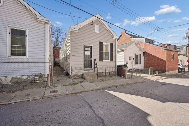 Property Photo: 1006 Liberty Street KY 41071