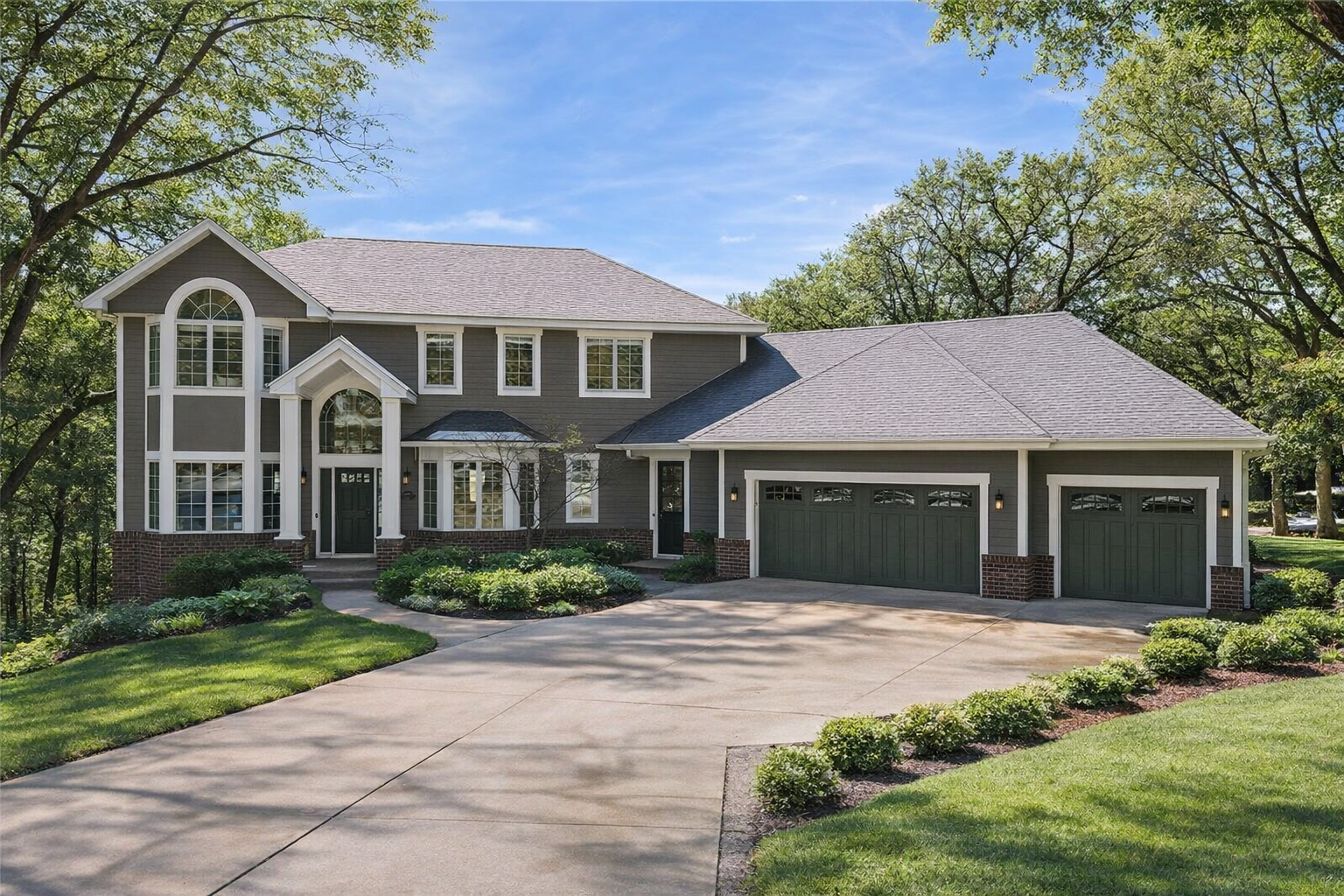 Property Photo:  816 Westwood Drive S  MN 55416 