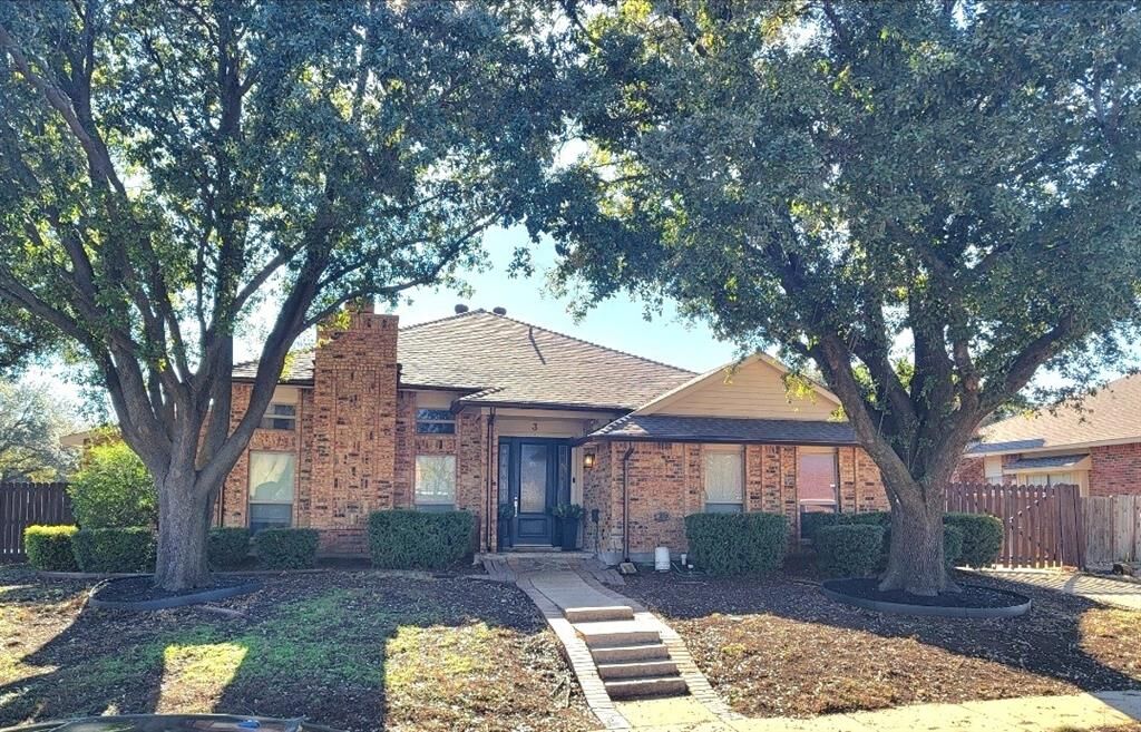 Property Photo: 3 Holden Circle TX 75056