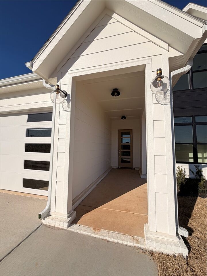 Property Photo:  6102 S 40th Place  AR 72758 