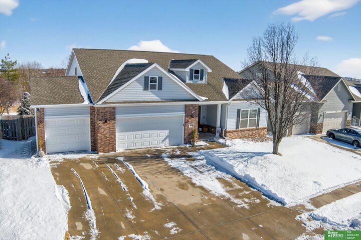 Property Photo:  5525 N 150 Street  NE 68116 