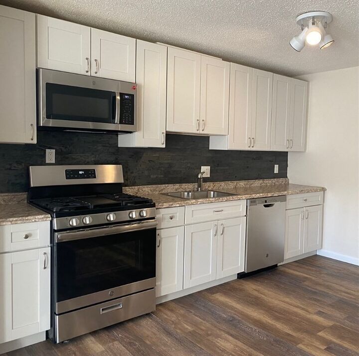 Property Photo:  309 Pawtucket Blvd 26  MA 01854 