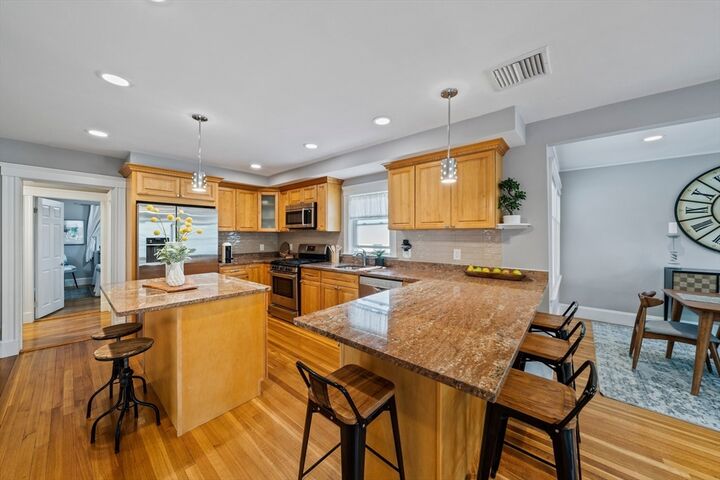 Property Photo: 324 Mount Auburn St 2 MA 02472