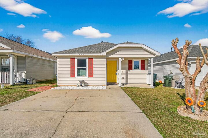 Property Photo:  3080 Flintlock Dr  FL 32526 