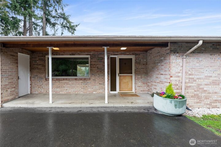 Property Photo:  13720  56th Avenue S  WA 98168 