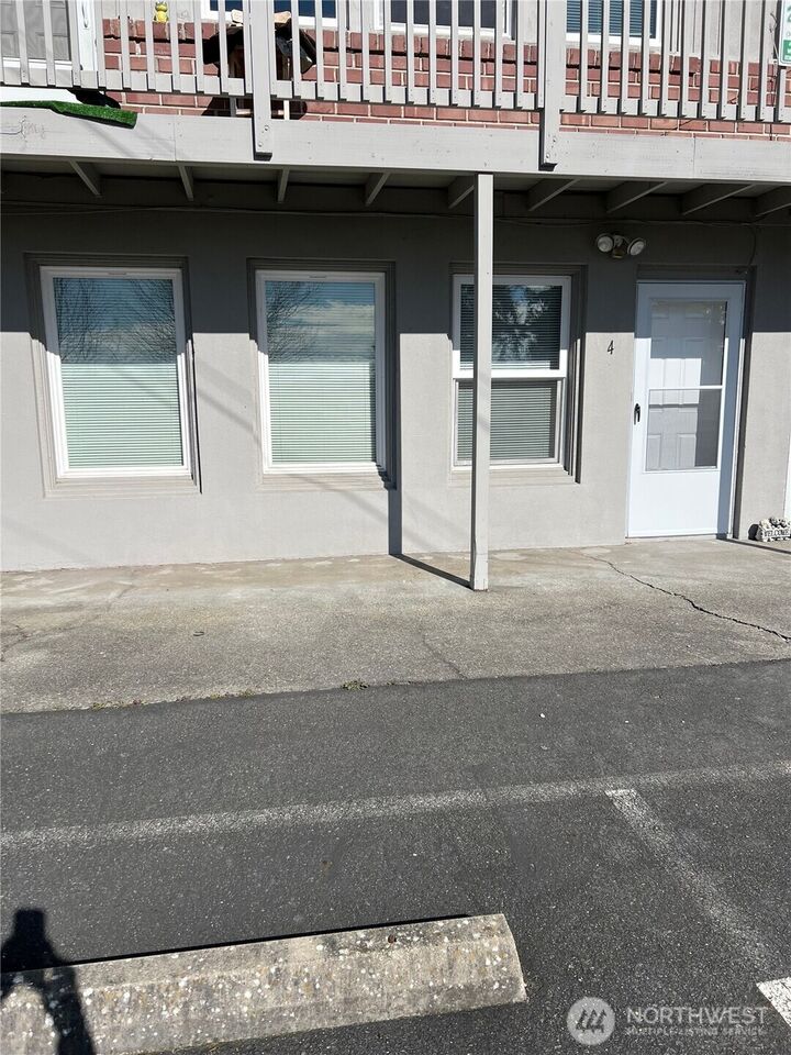 Property Photo:  8415  Park Drive 4  WA 98292 